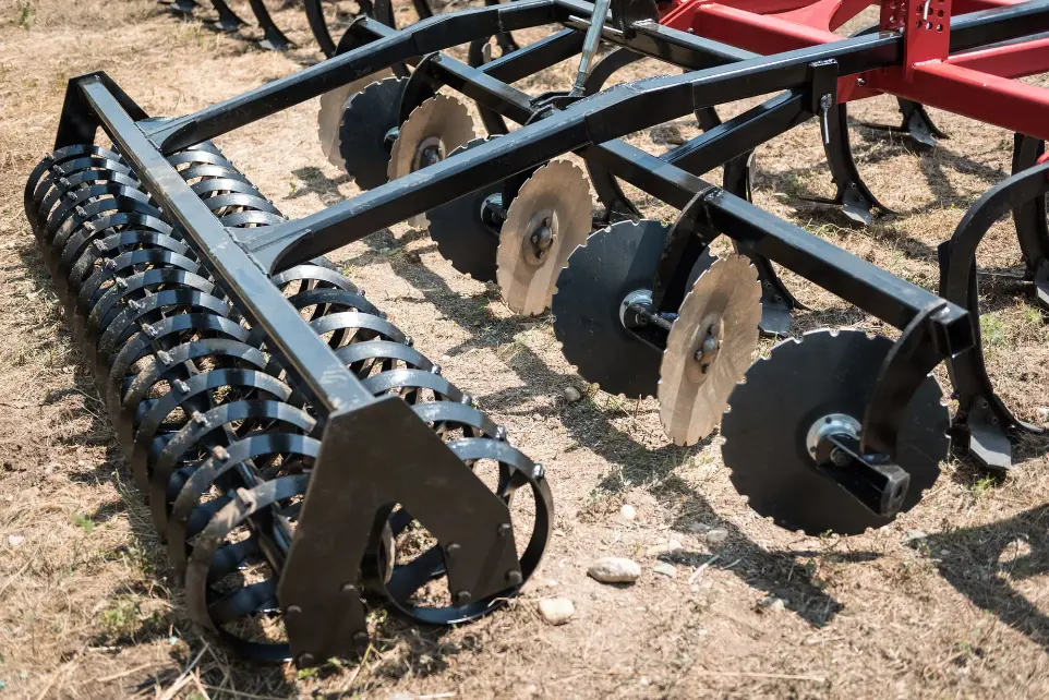 Multicultivator Zeus Iadran Agri - cultivator multifuncțional pentru diverse lucrări agricole și întreținerea culturilor