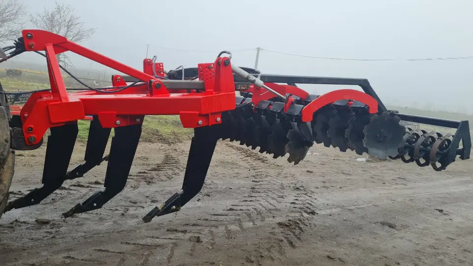 Teramixt Hercule Iadran Agri - utilaj agricol robust pentru lucrări grele de sol și pregătire teren