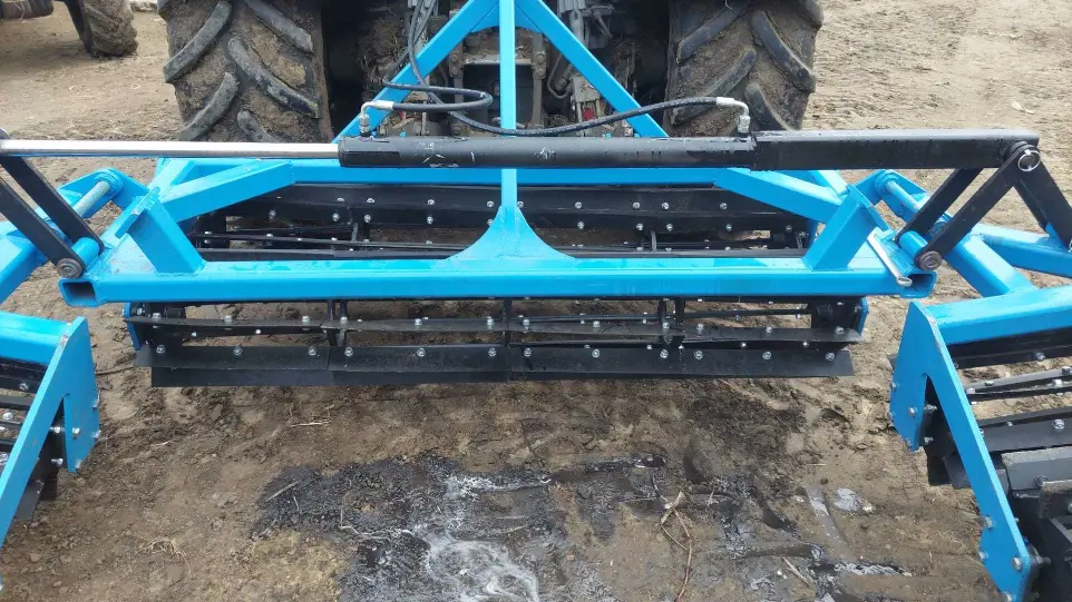 Tavalug Tocator Resturi Vegetale Iadran Agri - utilaj pentru tocarea și încorporarea resturilor de culturi