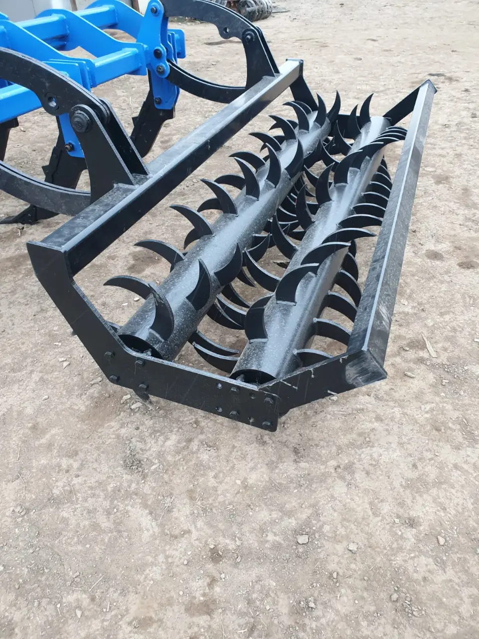 Tavalug Dublu cu Colti