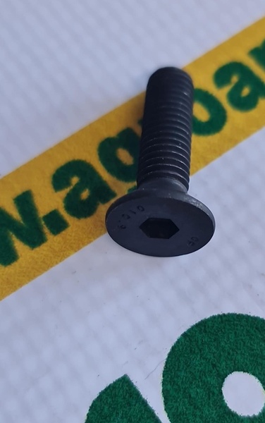 Surub Cap Inecat Orificiu Hexagonal M8x30mm