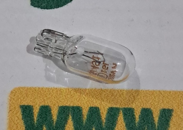 Bec fara Soclu 5W/12V