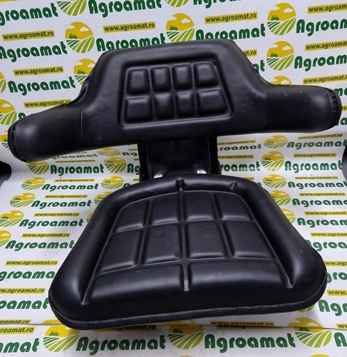 [114666] Scaun Negru pentru Tractor U-445, U-650